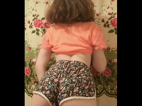 ❤️ Seksikas noor beib strippib oma pükse kaamera ees ära ❤ Pornovideo at us