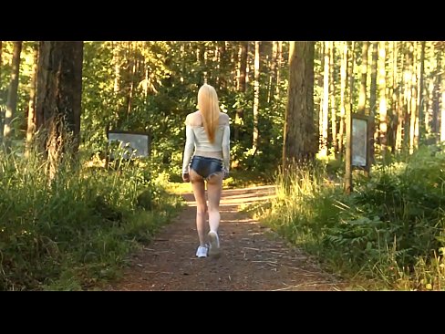 ❤️ Ilus naine liigub aeglaselt, mitte alasti video ❤ Pornovideo at us